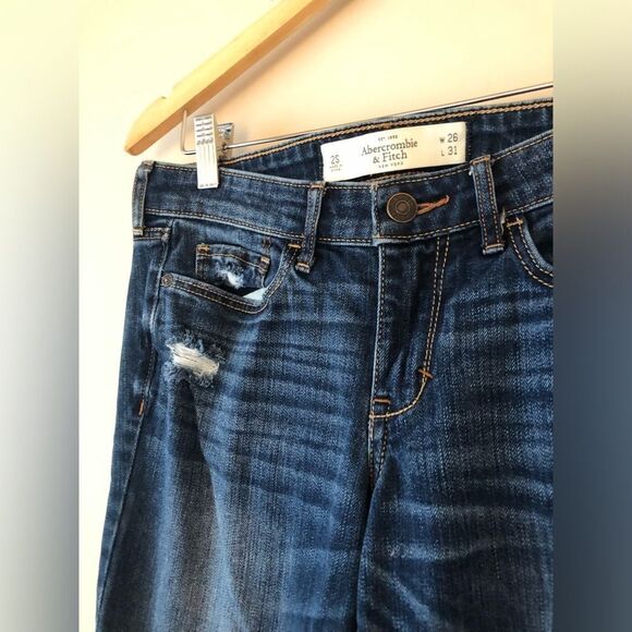 🔶 Abercrombie & Fitch | Loose Fitting Blue Distressed Jeans - Picture 2 of 6